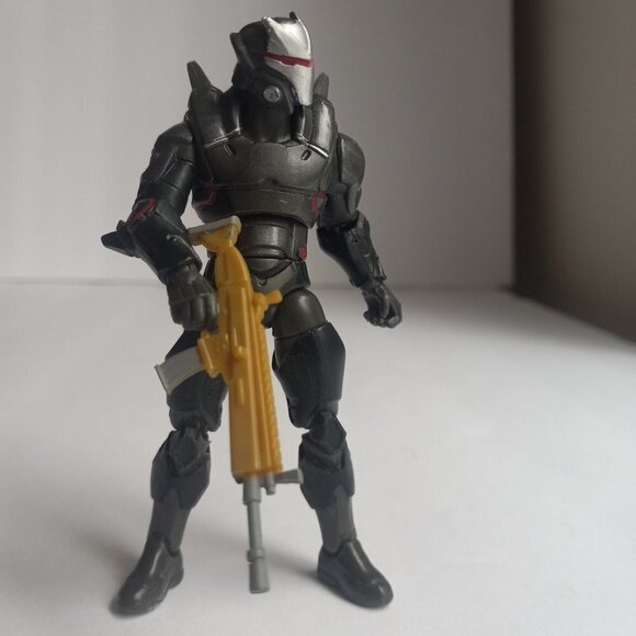 Fortnite Omega Toy Figurine 4" Tall with Weapons Scar Gun and Parasol - Picture 11 of 16